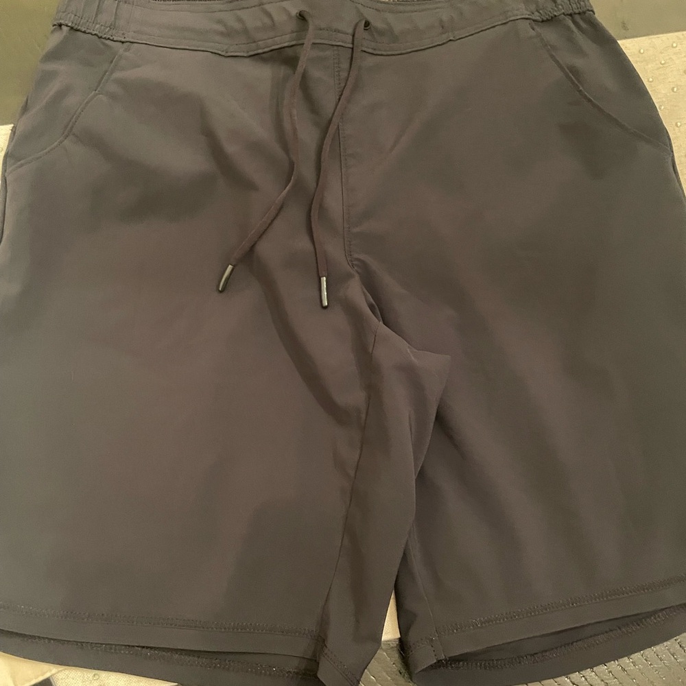 Lands’ End woman’s shorts. Size 10